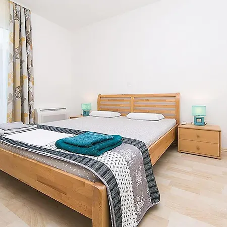 Lejlighed 2 Bedroom Gorgeous In *