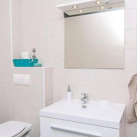 Lejlighed 2 Bedroom Gorgeous In Brela