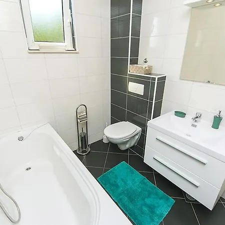 Apartmán 2 Bedroom Gorgeous In Brela